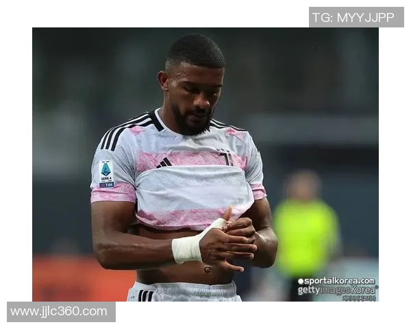 巴西铁腰的绿茵传奇从防守核心到球队灵魂的成长之路