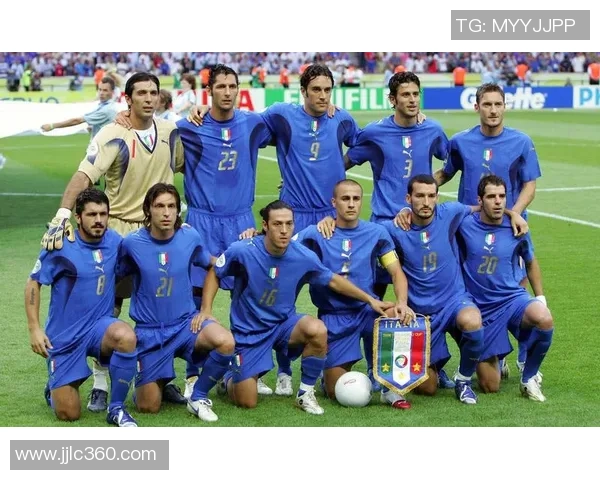 足球星光照亮心灵温暖瞬间球场外的感人故事与无声奉献