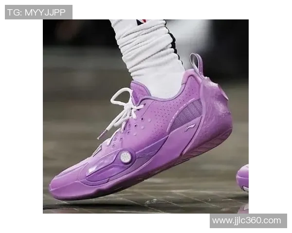 足球球星专属球鞋揭秘 解析顶级球员如何挑选和穿搭自己偏爱的战靴